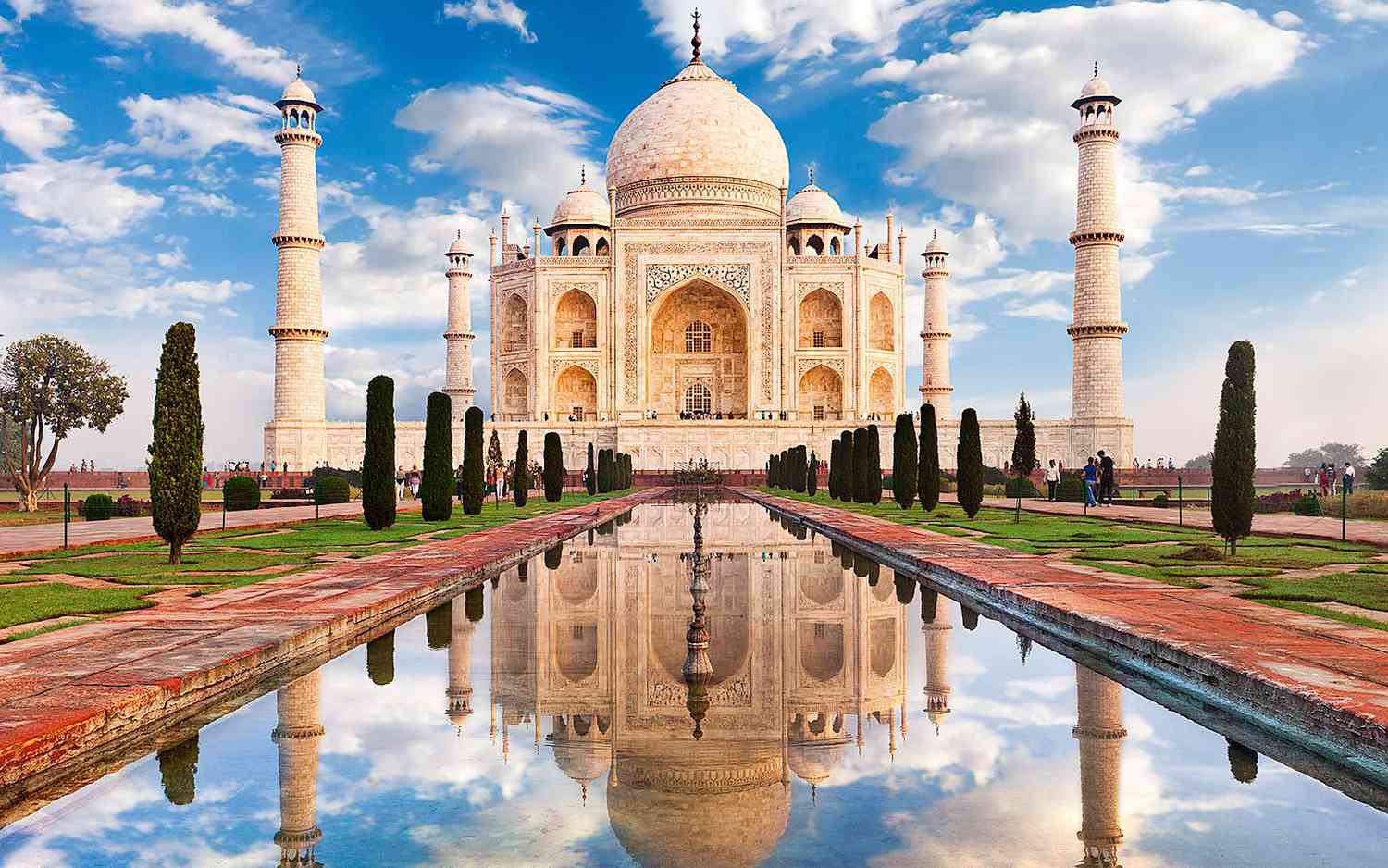 Beyond the Taj Mahal:Exploring the Monuments of India.